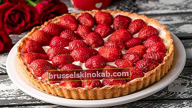Jordbær tærte med fløde til at holde fast i kosten